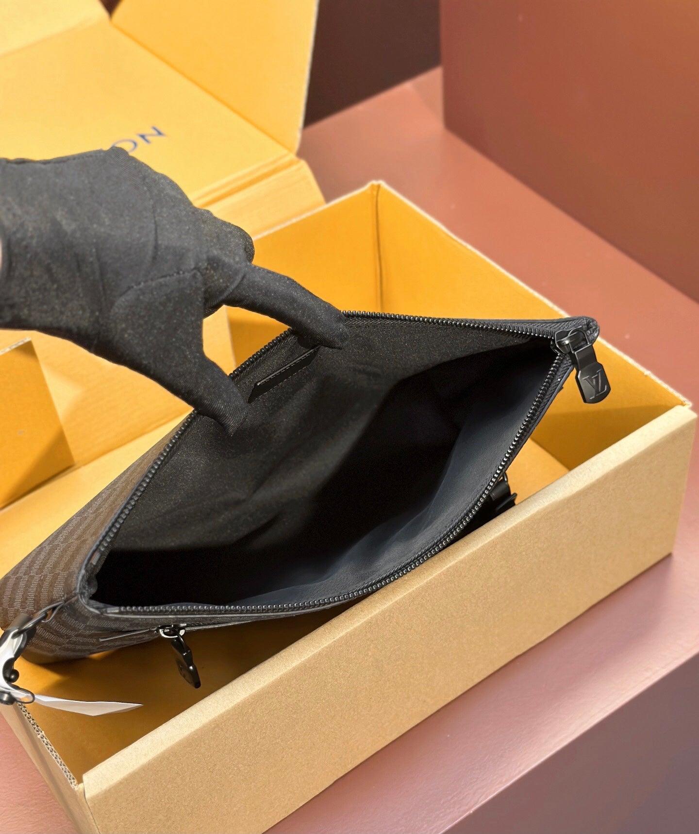 Exquisitos bolsos de piel-3