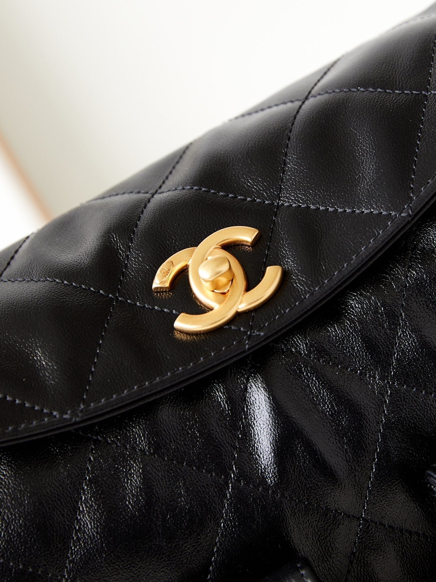 Exquisitos bolsos de piel-334