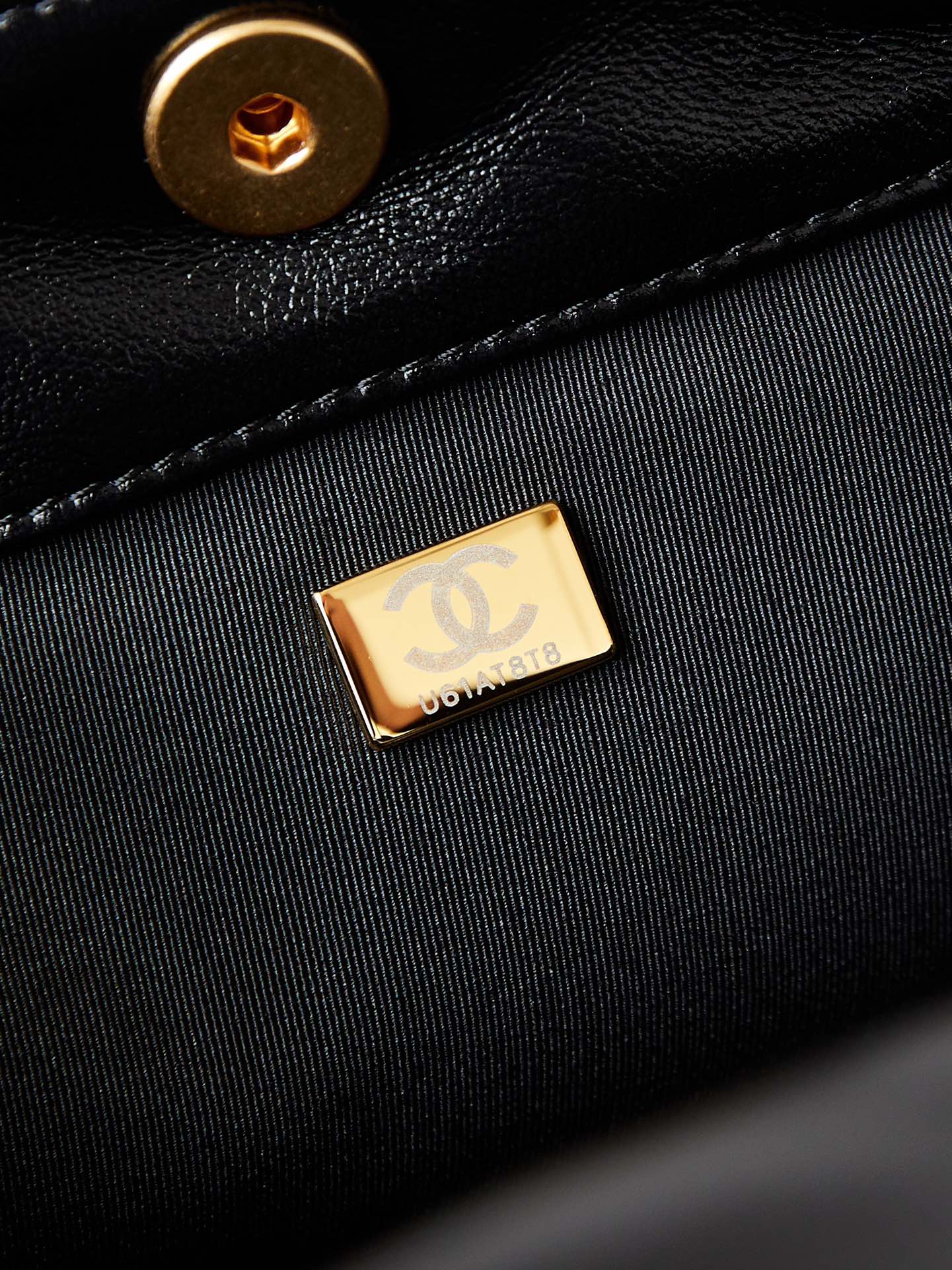 Exquisitos bolsos de piel-334