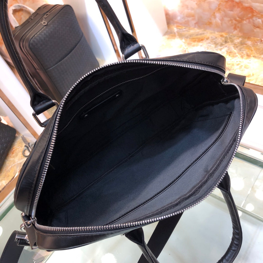 Exquisitos bolsos de piel-323