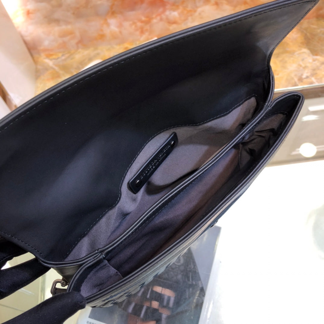 Exquisitos bolsos de piel-310