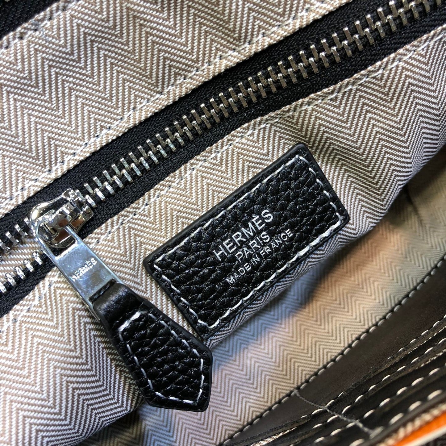 Exquisitos bolsos de piel-300