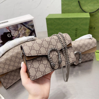 Exquisitos bolsos de piel-637