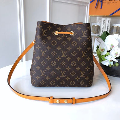 Exquisitos bolsos de piel-1361