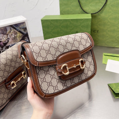 Exquisitos bolsos de piel-638