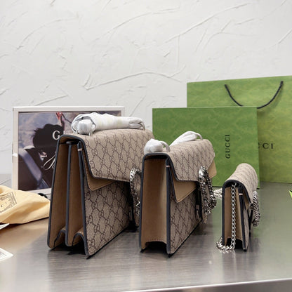 Exquisitos bolsos de piel-637