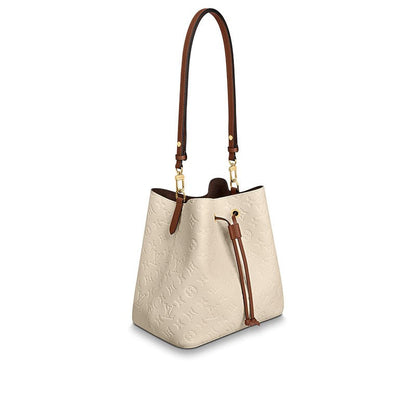 Exquisitos bolsos de piel-1379