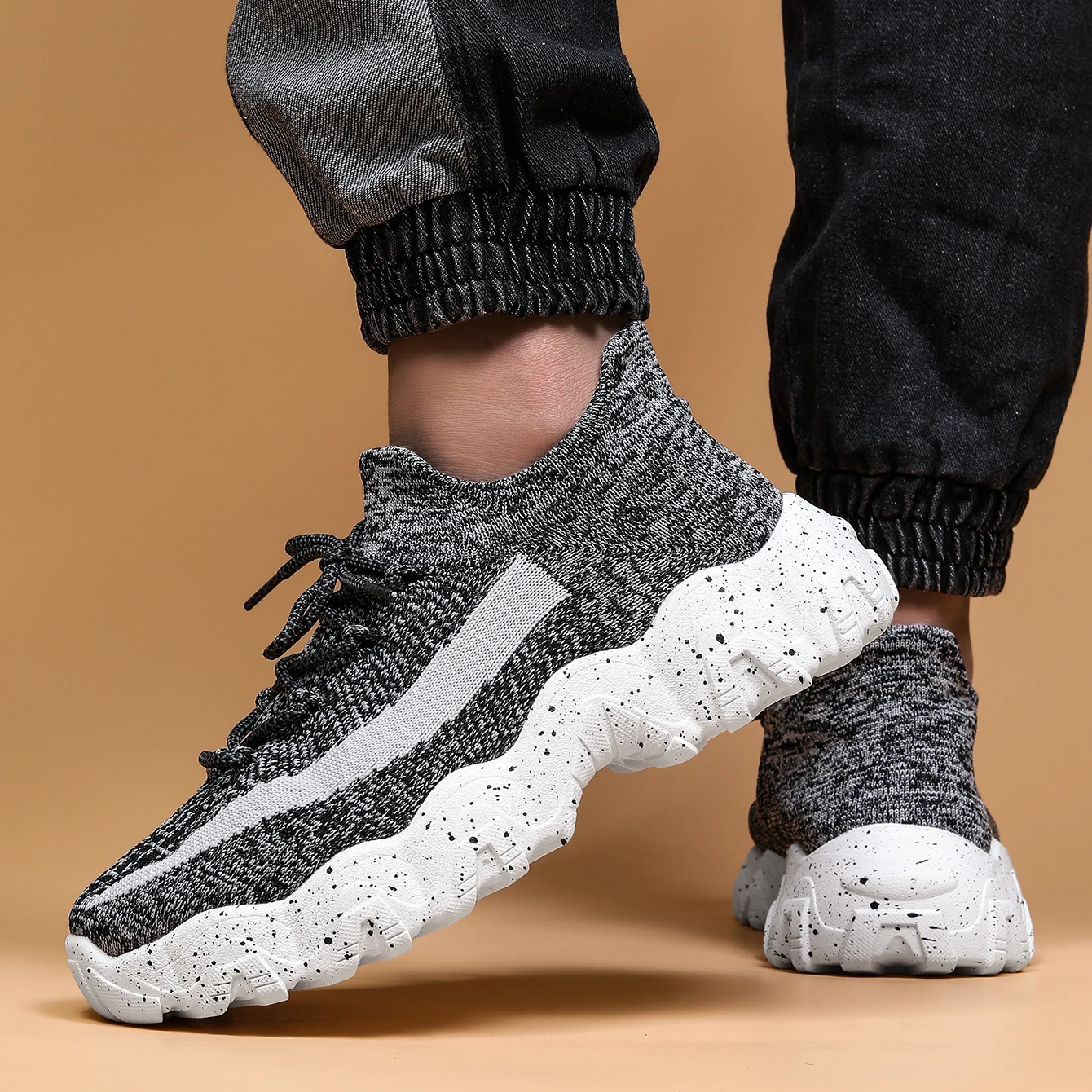 Nova Flyknit Sneakers