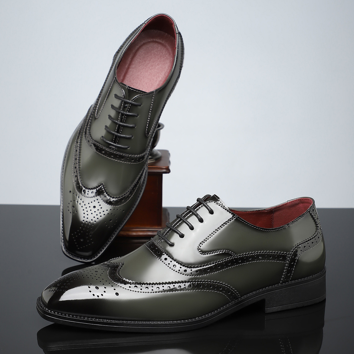 Zapatos de vestir brogue de cuero Cambridge