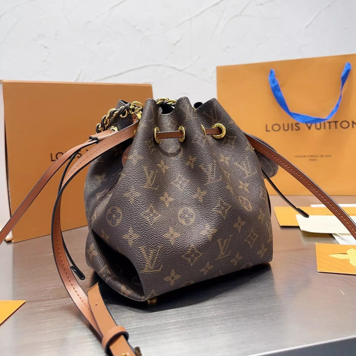 Exquisite leather bags-594