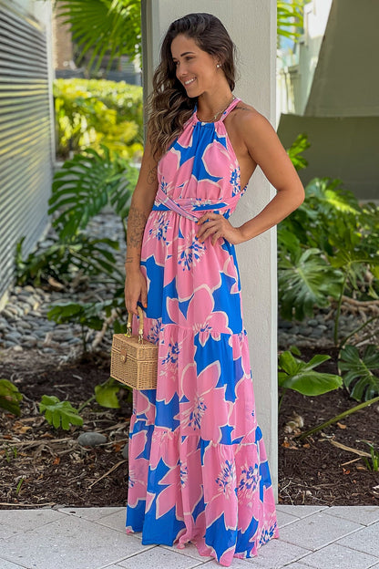 Robe longue imprimée bleue et rose avec dos croisé