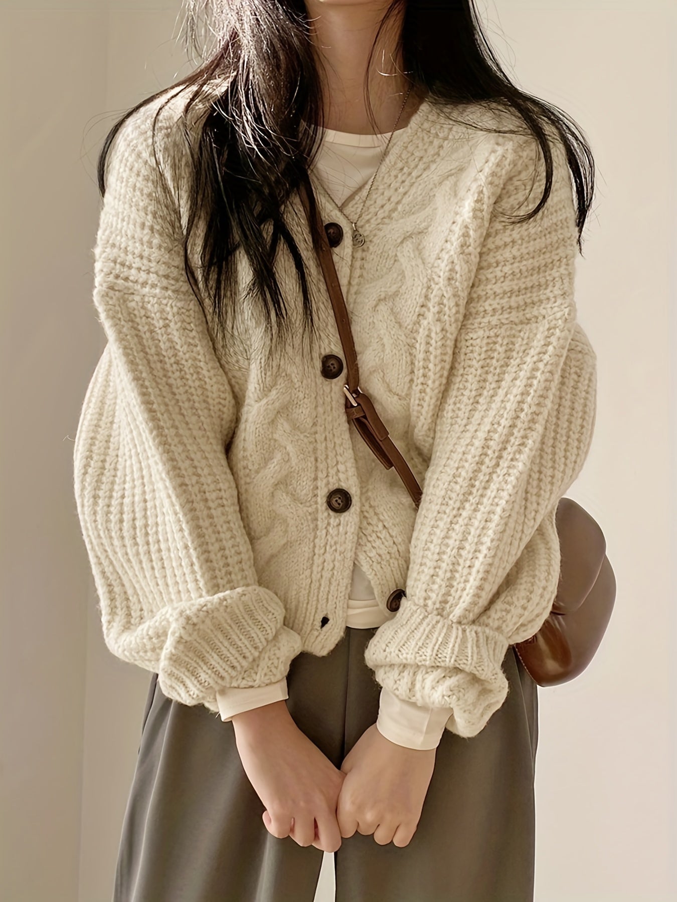 Cozy Classics: Vintage-Inspired Long Sleeve Chunky Knit Cardigan