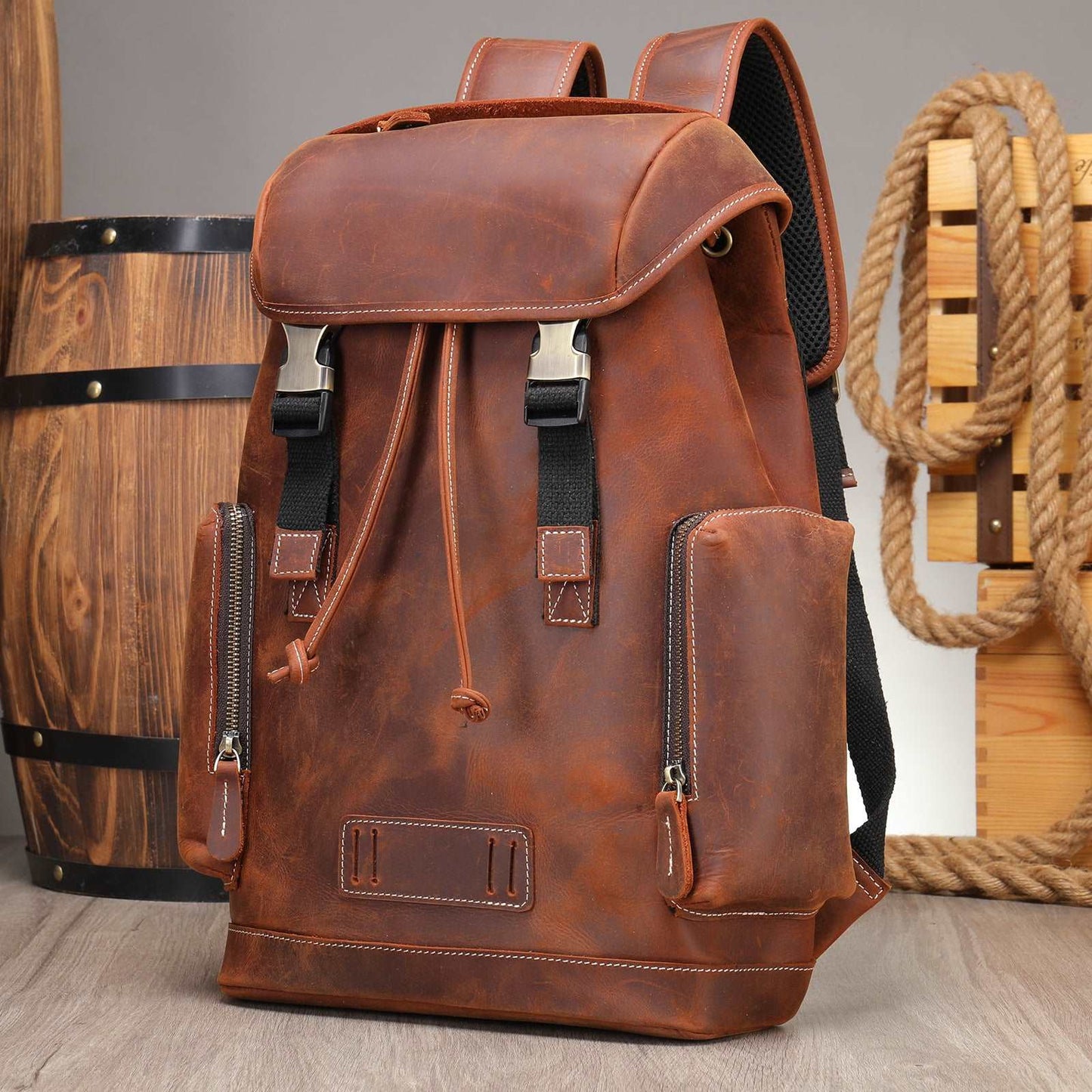 Men's Luxury Retro Leather Outdoor Travel Backpack