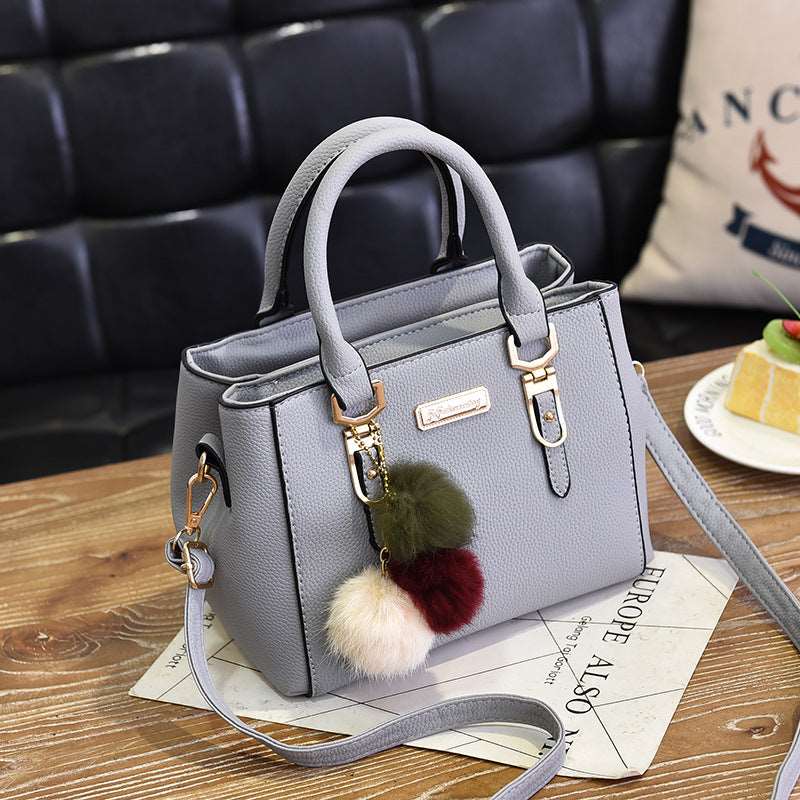 Women's Bulky Leather Shoulder Bag