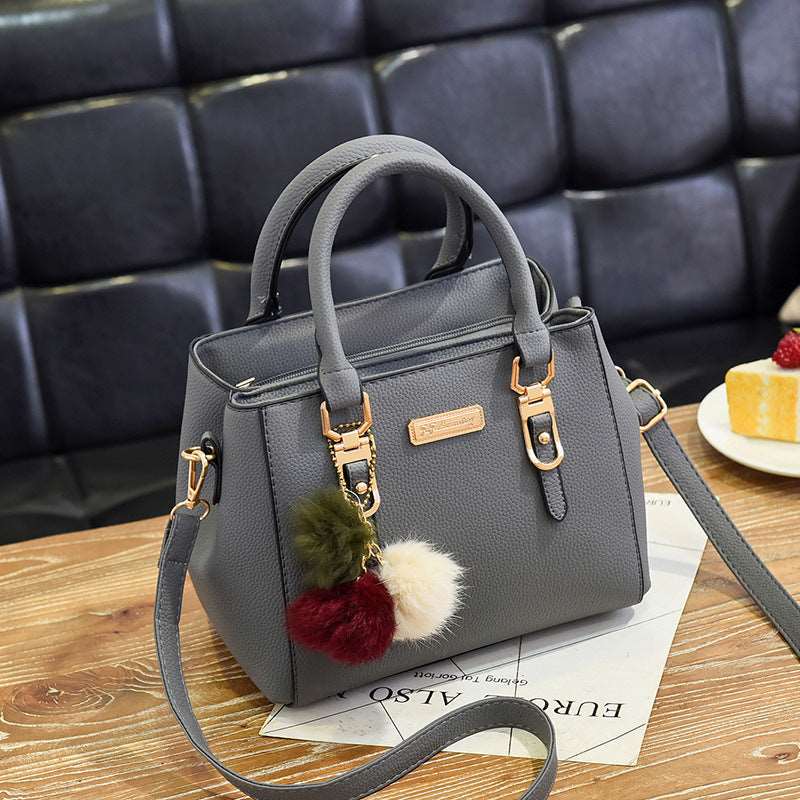 Women's Bulky Leather Shoulder Bag