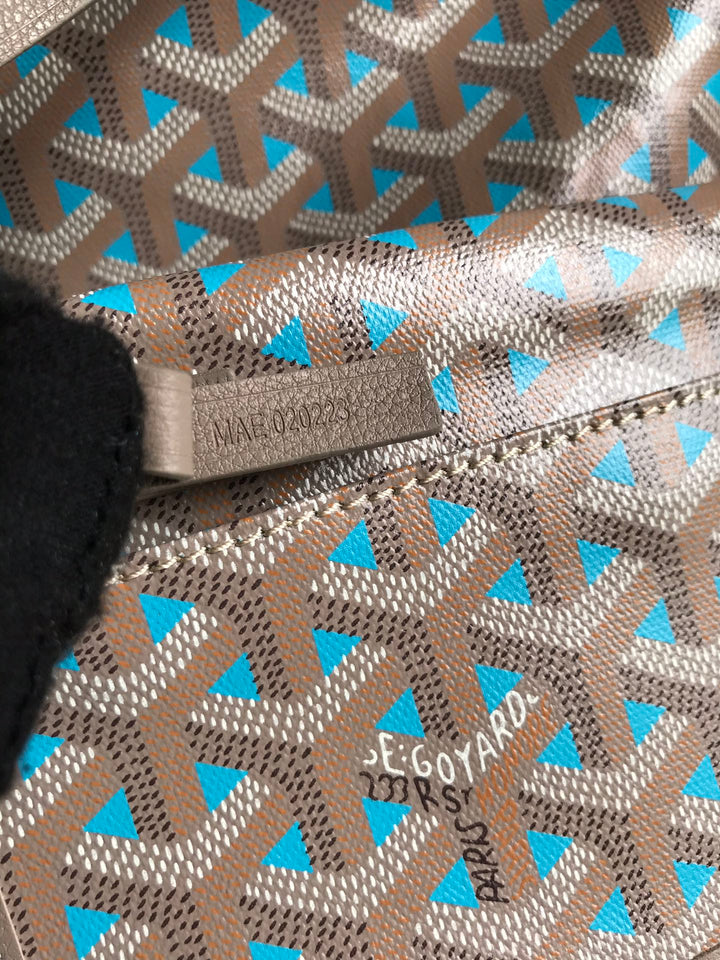 Exquisite leather bags-381