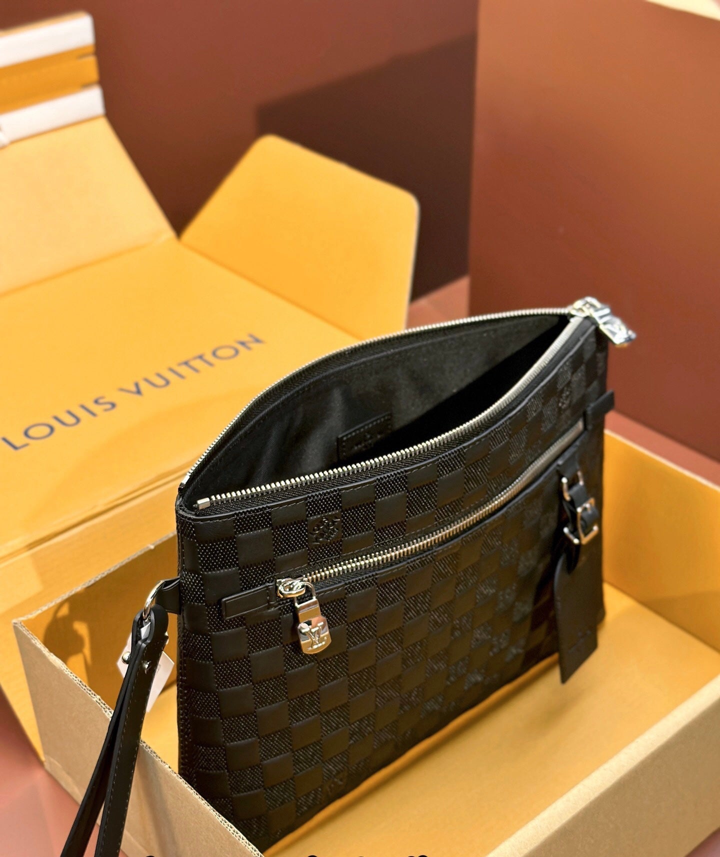 Exquisitos bolsos de piel-2