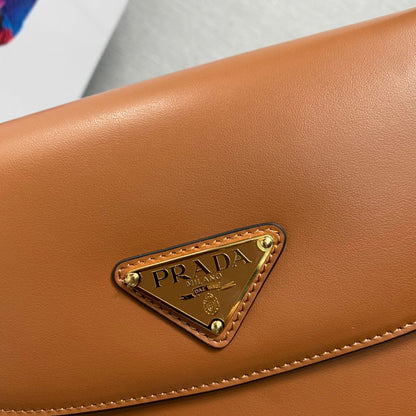 Exquisitos bolsos de piel-350