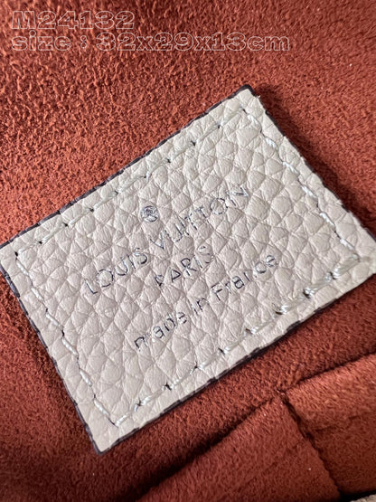 Exquisitos bolsos de piel-325